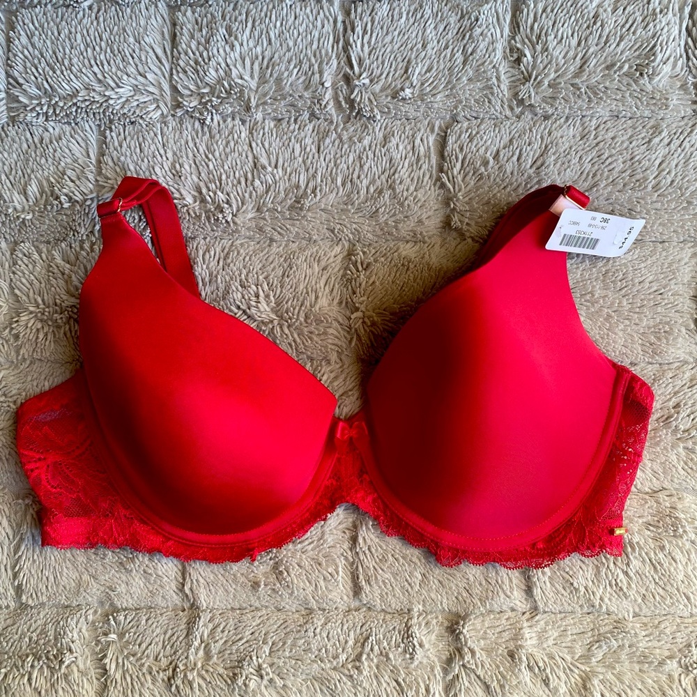 La Vie en Rose Red Bra